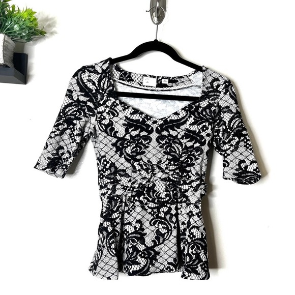 Anthropologie Tops - Anthropologie Postmark Leia Peplum Top Size XS
